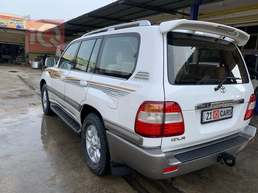 تويوتا لاندكروزر